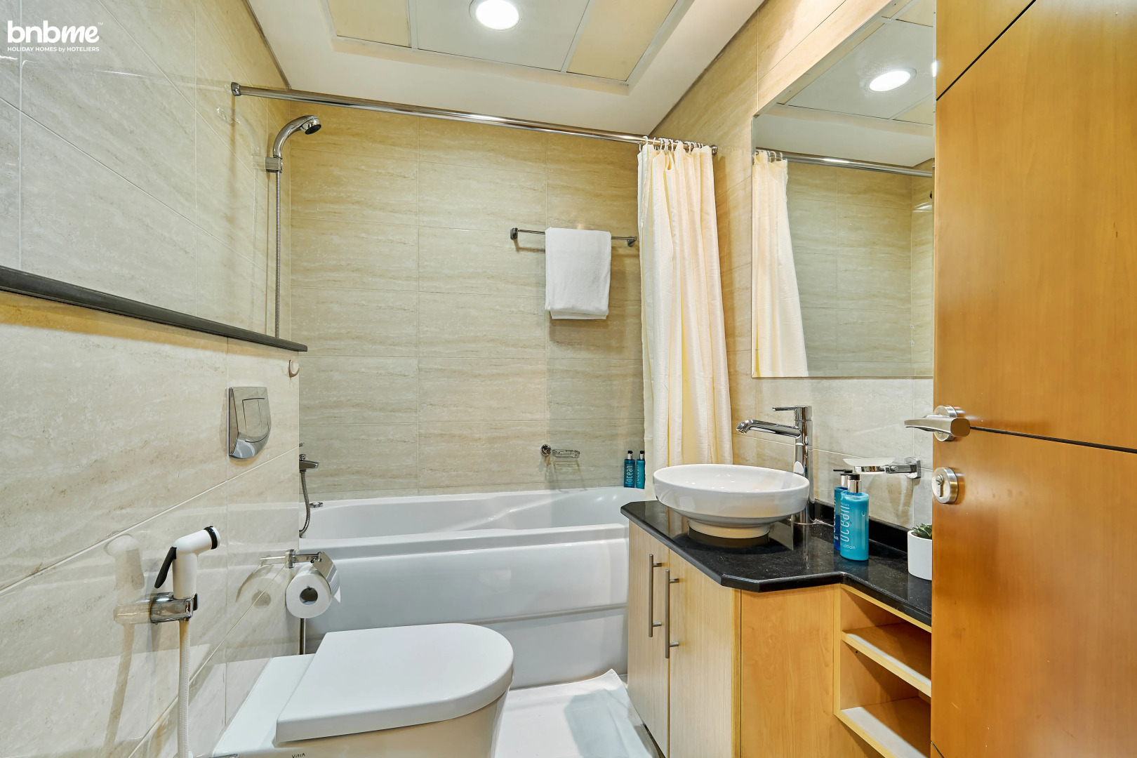 Апартаменты Bnbmehomes 54th Floor Sea View Heart of Marina - 5407