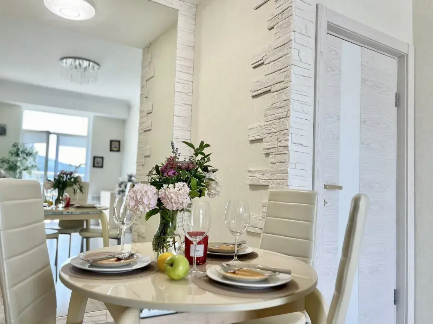 Апартаменты на Ялтинской 12А