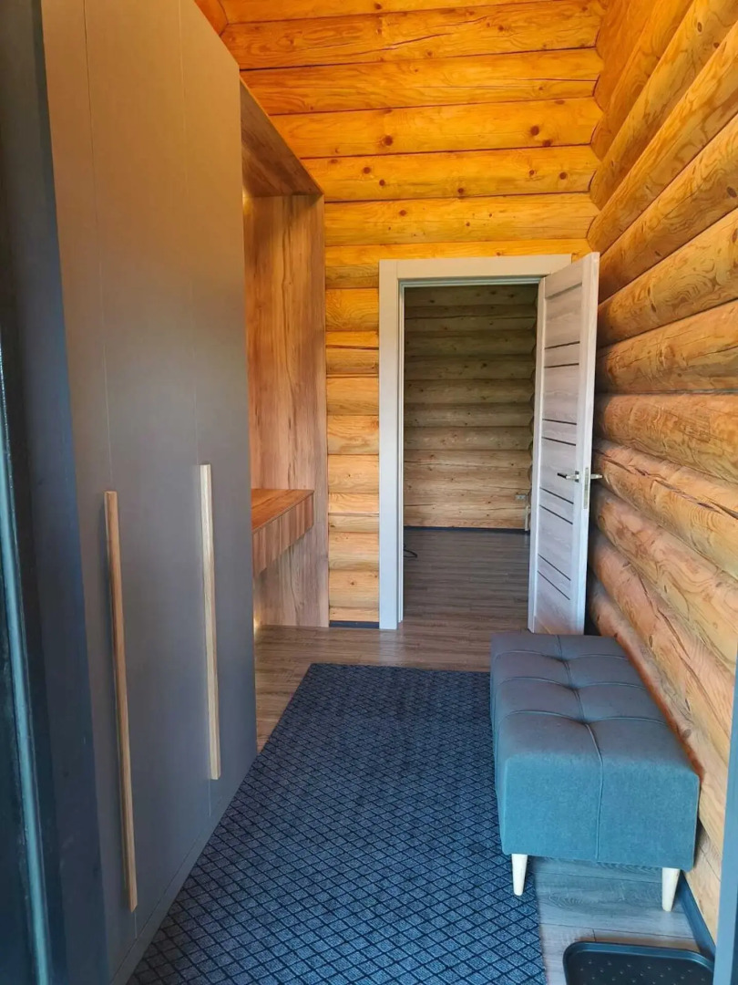 Частный дом в поселке Разливы-1, 8Б