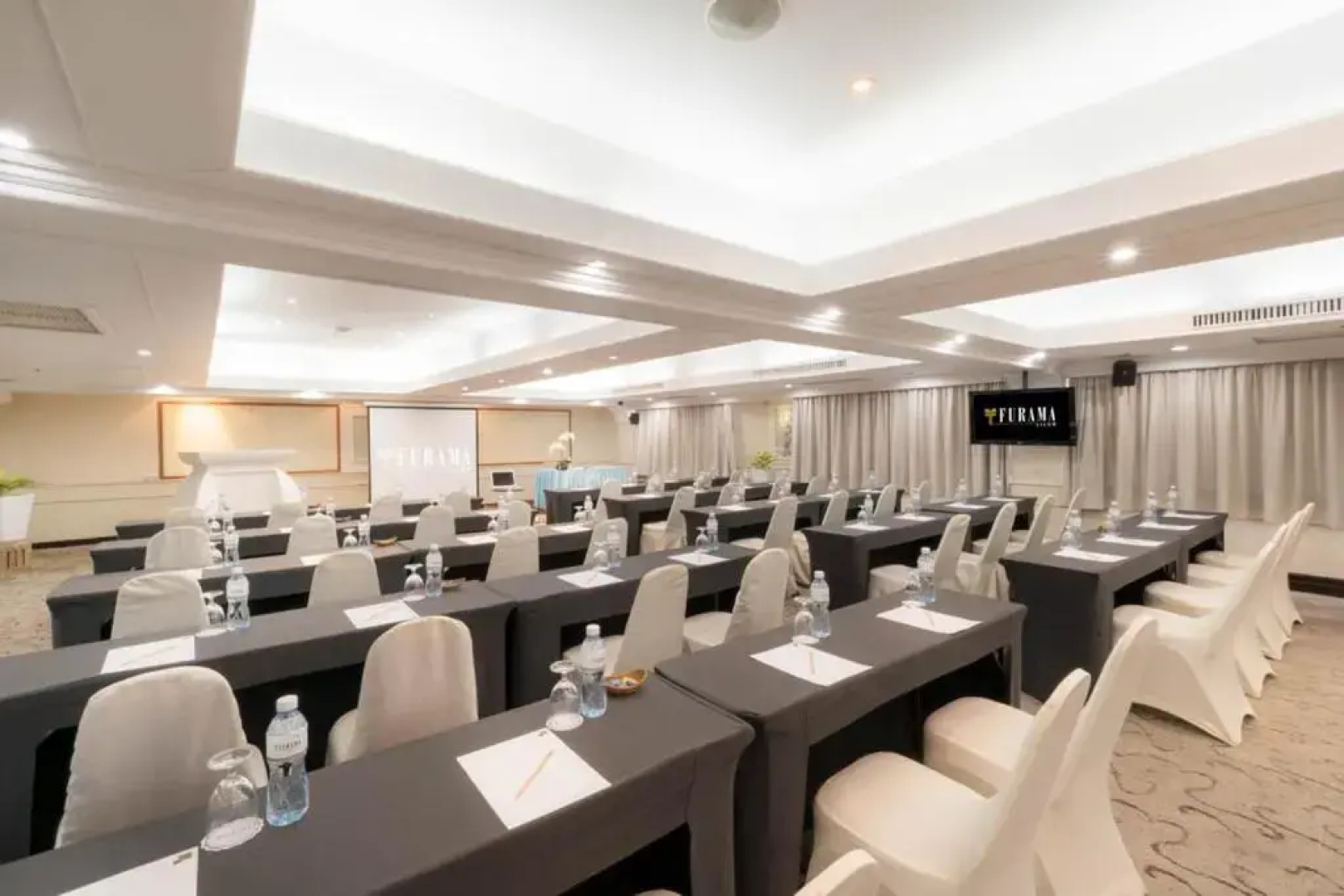 Отель Furama Silom Bangkok Hotel