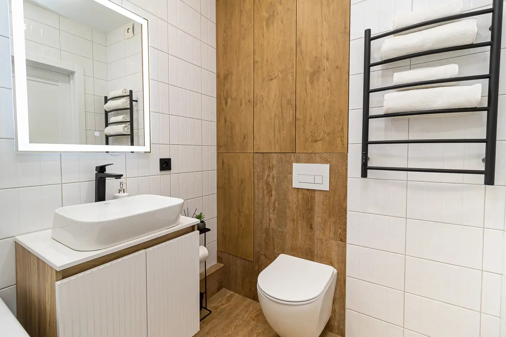 Квартира 2 Ночи на Улице Имени В.Н. Мачуги 166Б/1