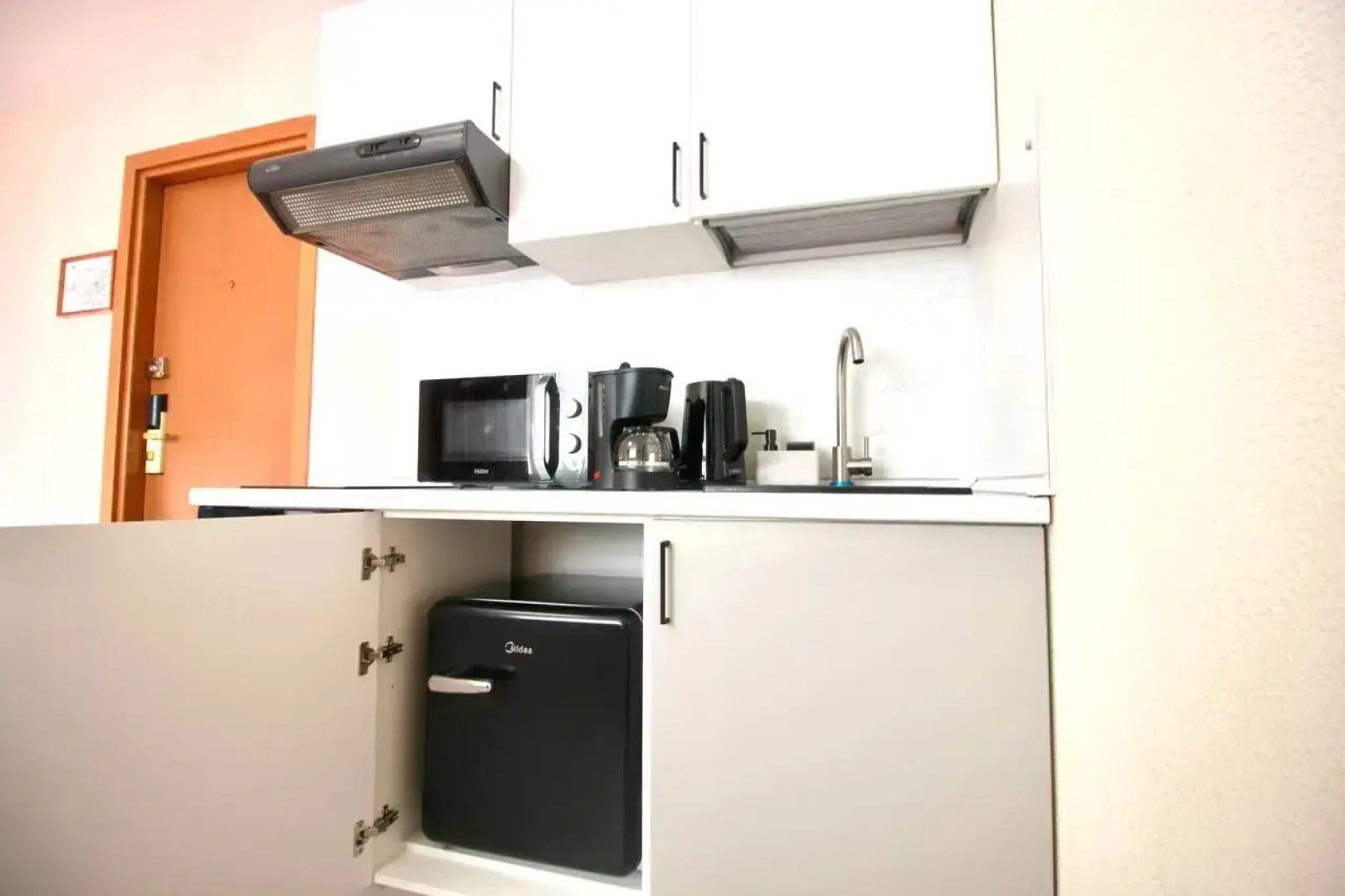 Апартаменты - номер Четыре в Апарт-комплексе Виктория