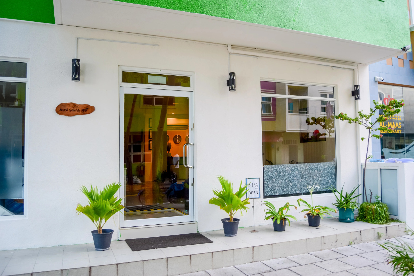 Отель Beach Grand & Spa Premium