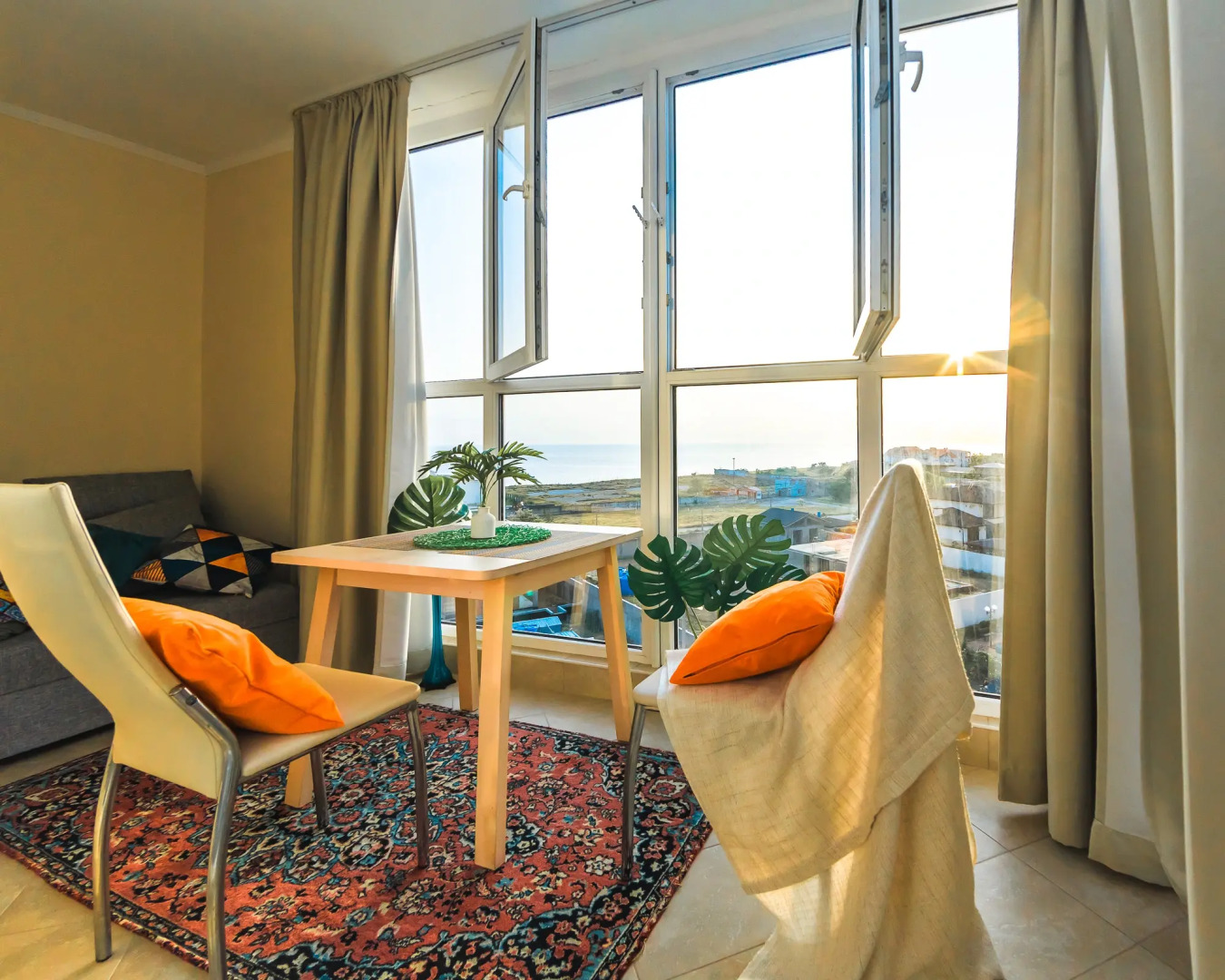 Апартаменты с Видом на Море