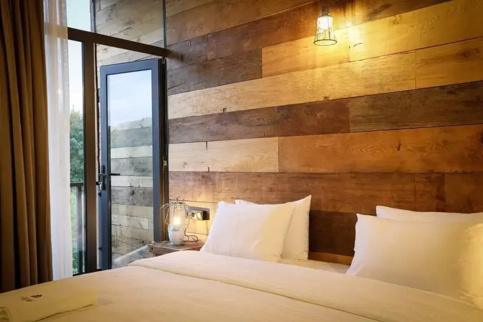 Отель Sazano Wine Cellar