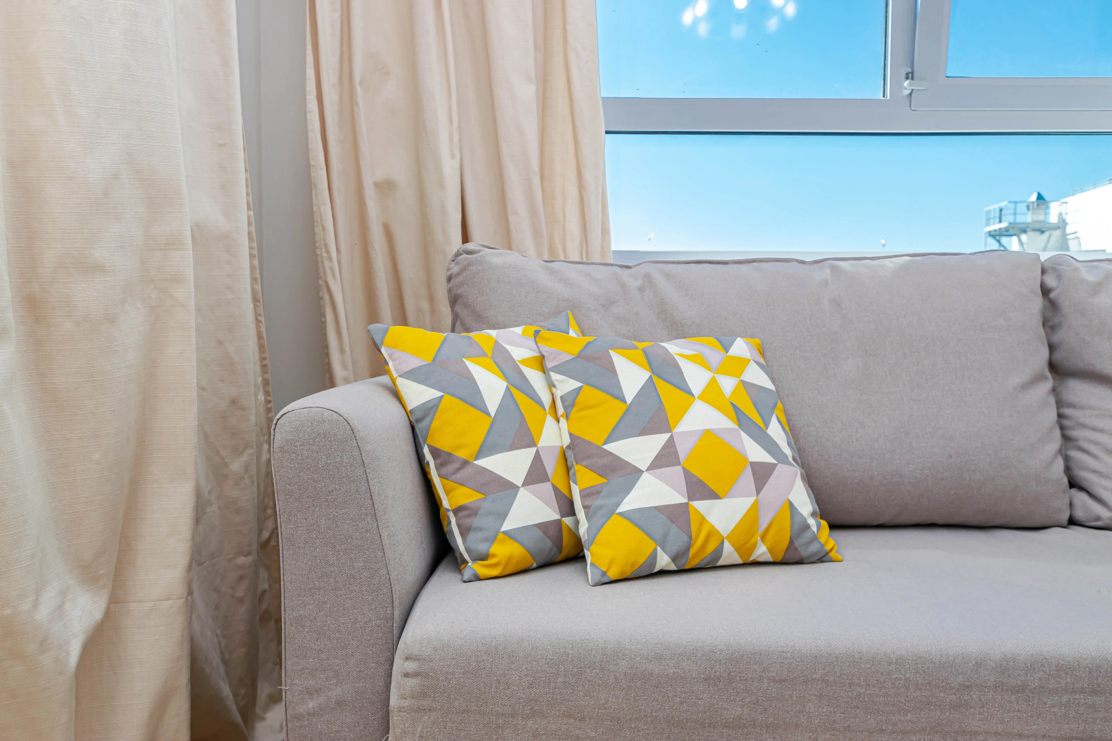 Апартаменты Светлая шикарная трёхкомнатная квартира у Столицы