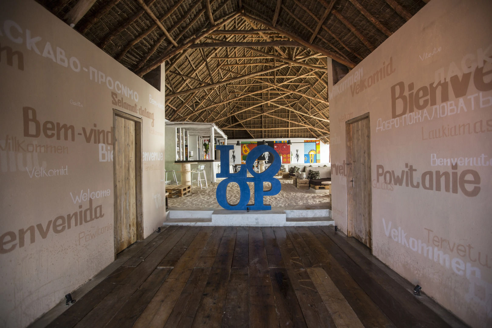 Отель The Loop Beach Resort