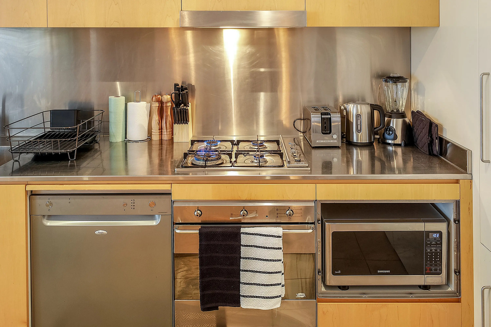 Апартаменты Furnished Near Central Business District