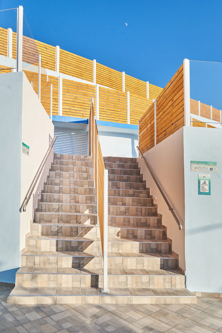 Отель Lake View Suites