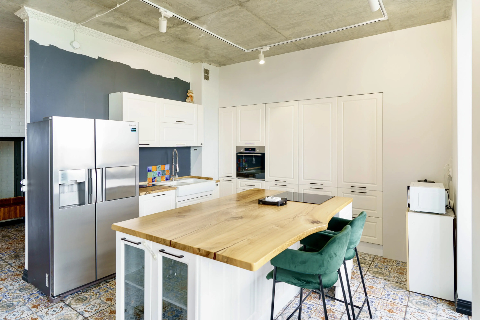 Апартаменты ApartMari Шикарные 4-комнатные апартаменты Лофт в центре