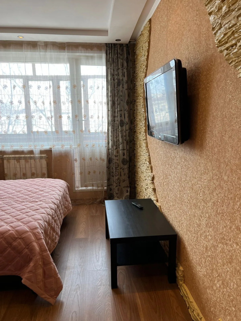 Апартаменты 13-й микрорайон 28