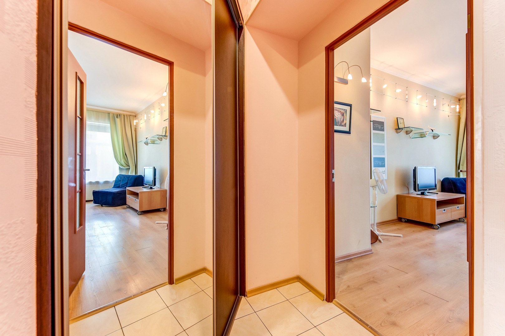 Апартаменты у Дворцовой площади на Невском 11