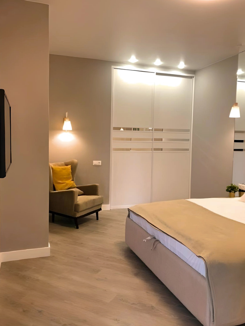 Апартаменты в современном стиле в ЖК "Изумрудный город"