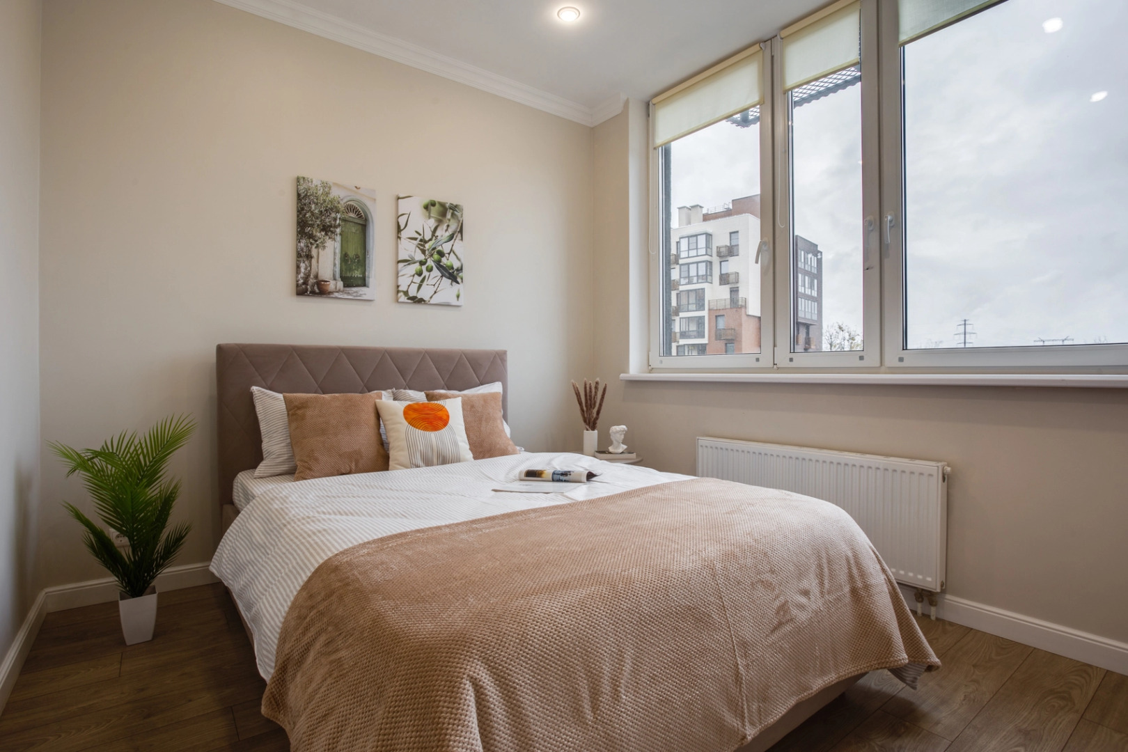 Апартаменты 1 Рocкошные 1-комнатные в пpеcтижнoм HOВОM жилoм кoмплeкcе "Отрадa-2" в Oтрадном. Евpодвушка