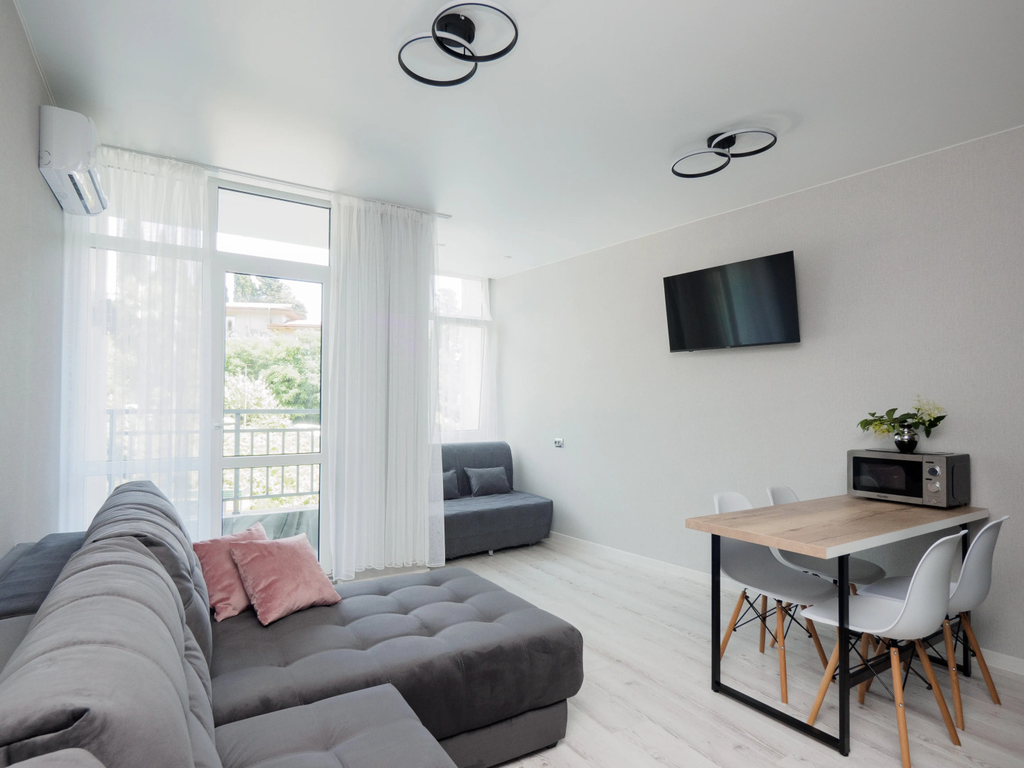 Апартаменты Место под солнцем 12