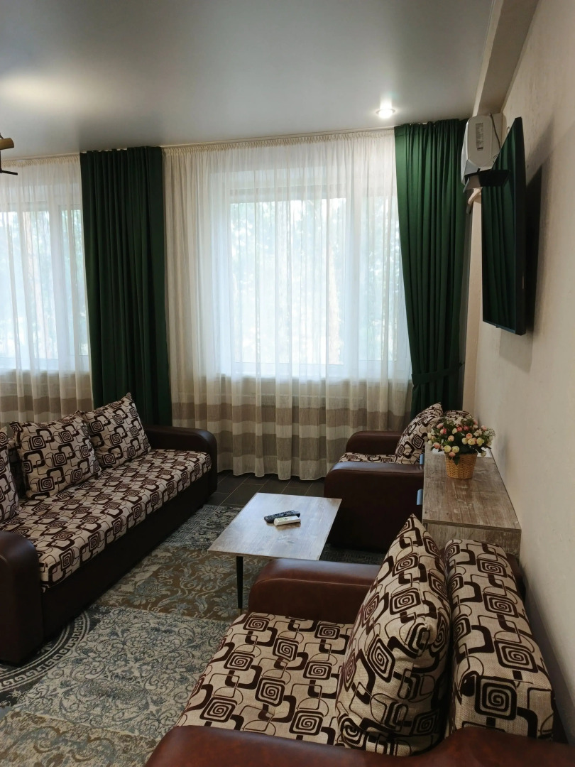 Отель Берлога