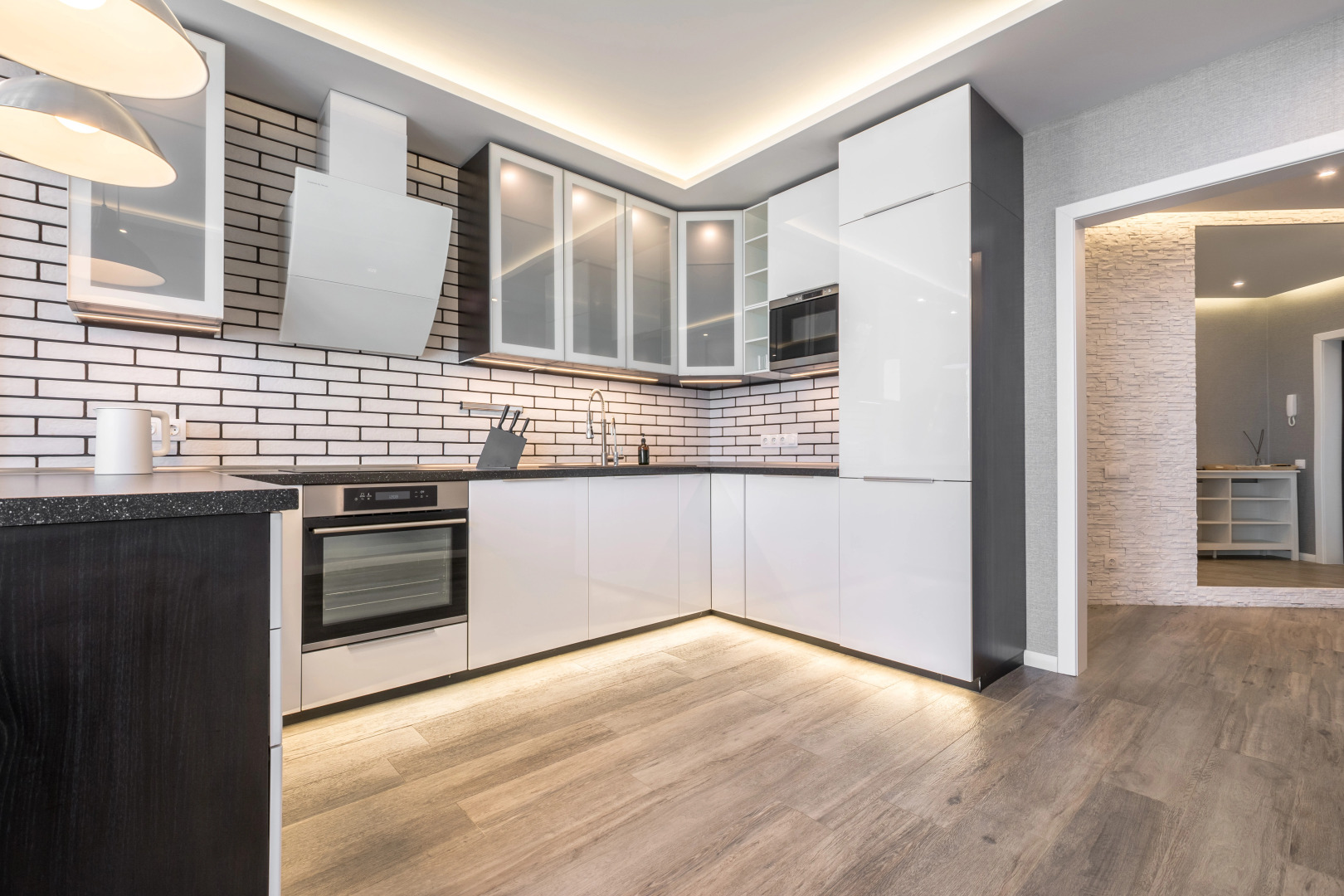 Апартаменты с панорамным видом: наслаждайтесь закатами в центре города рядом с ТРЦ «Галерея»