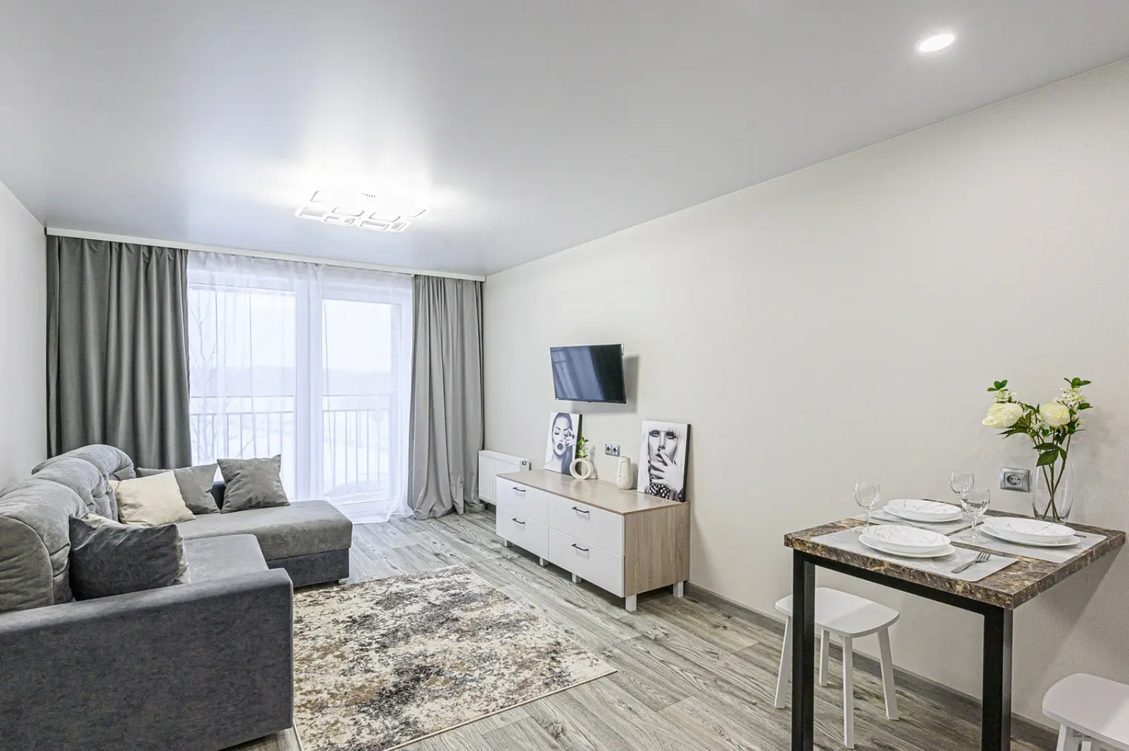 Апартаменты Stepanenkov Евродвухкомнатная квартира на улице Владимира Заровного 34