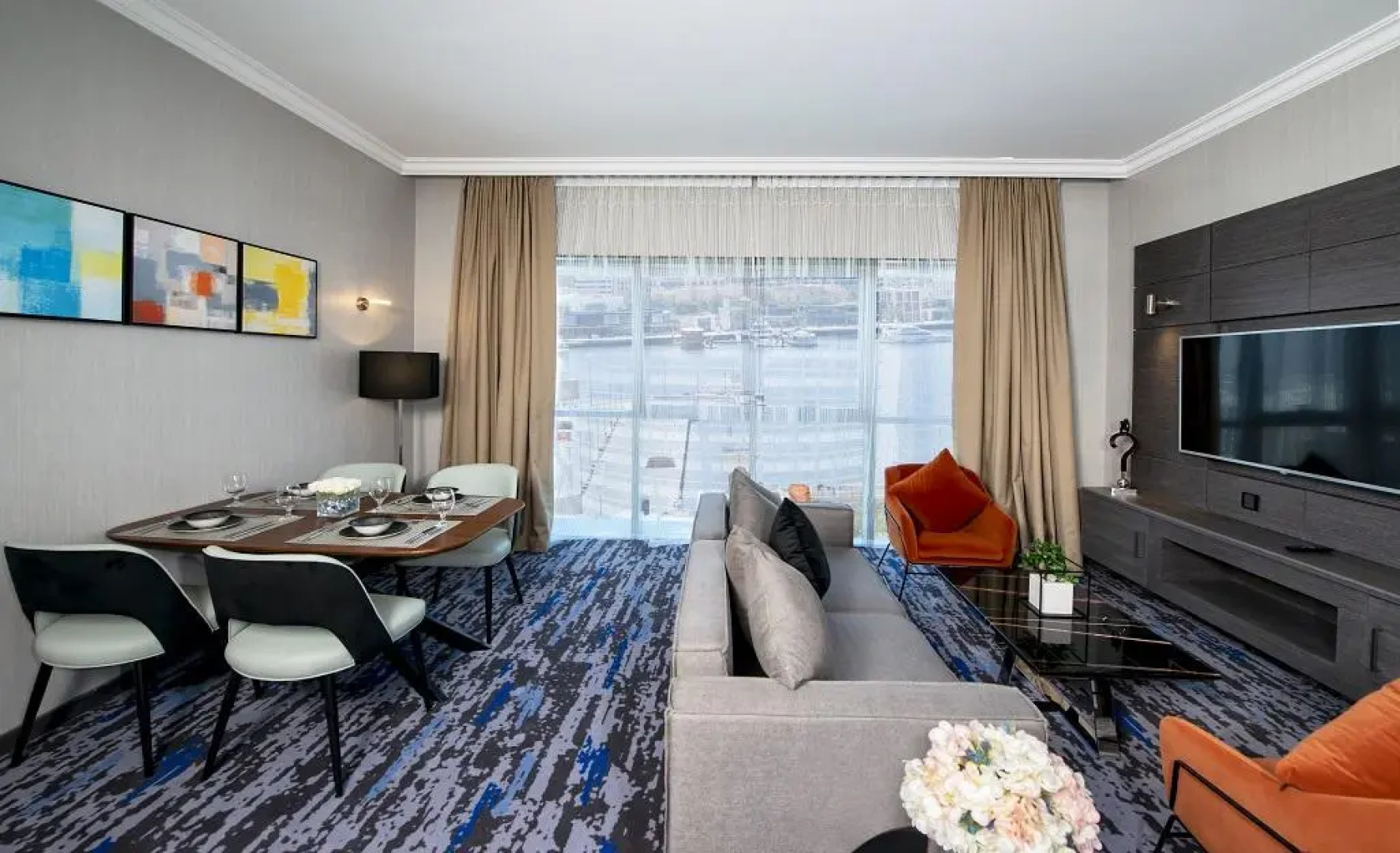 Edge Creekside Hotel