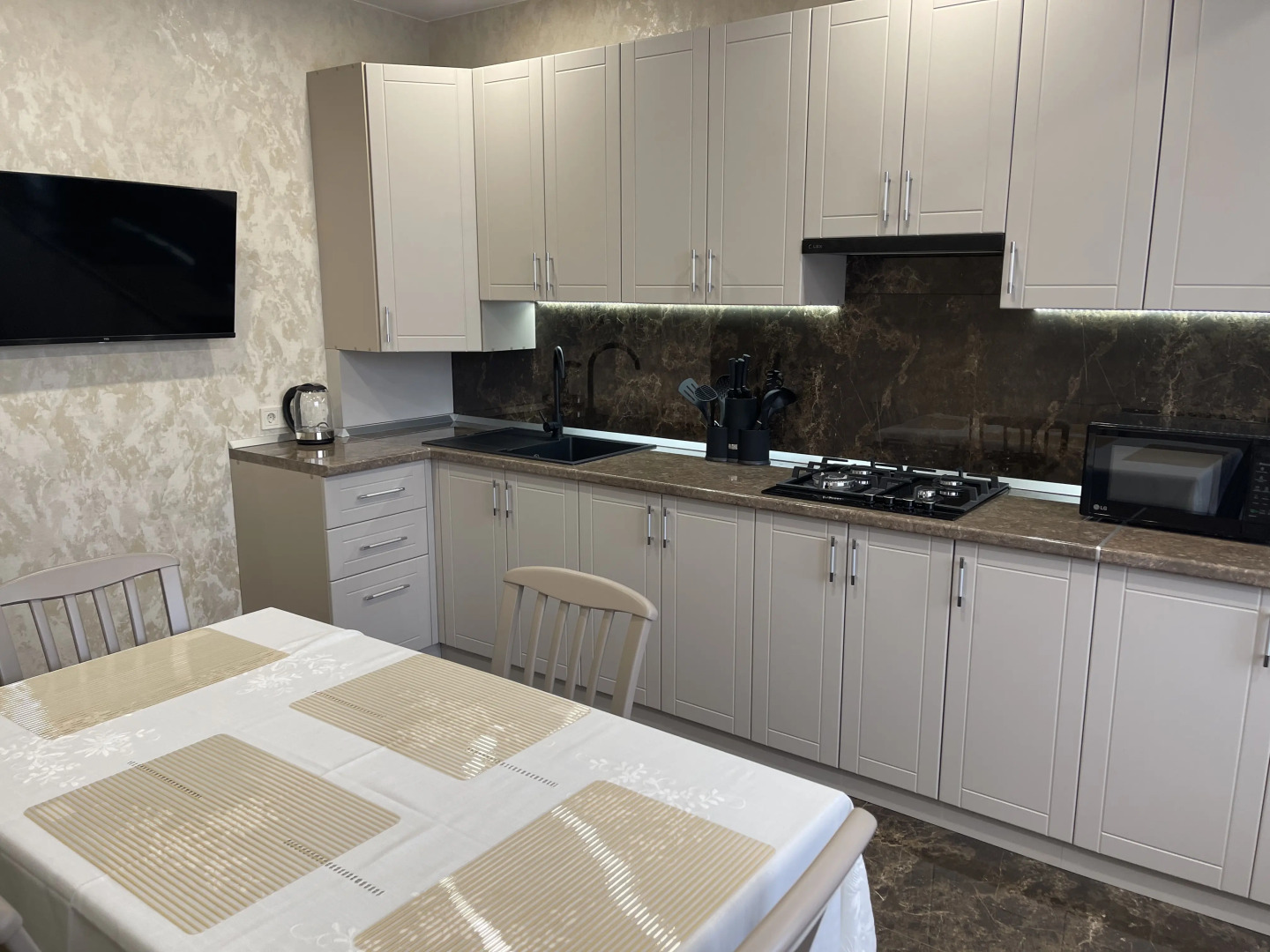 Двухкомнатная квартира в курортной зоне