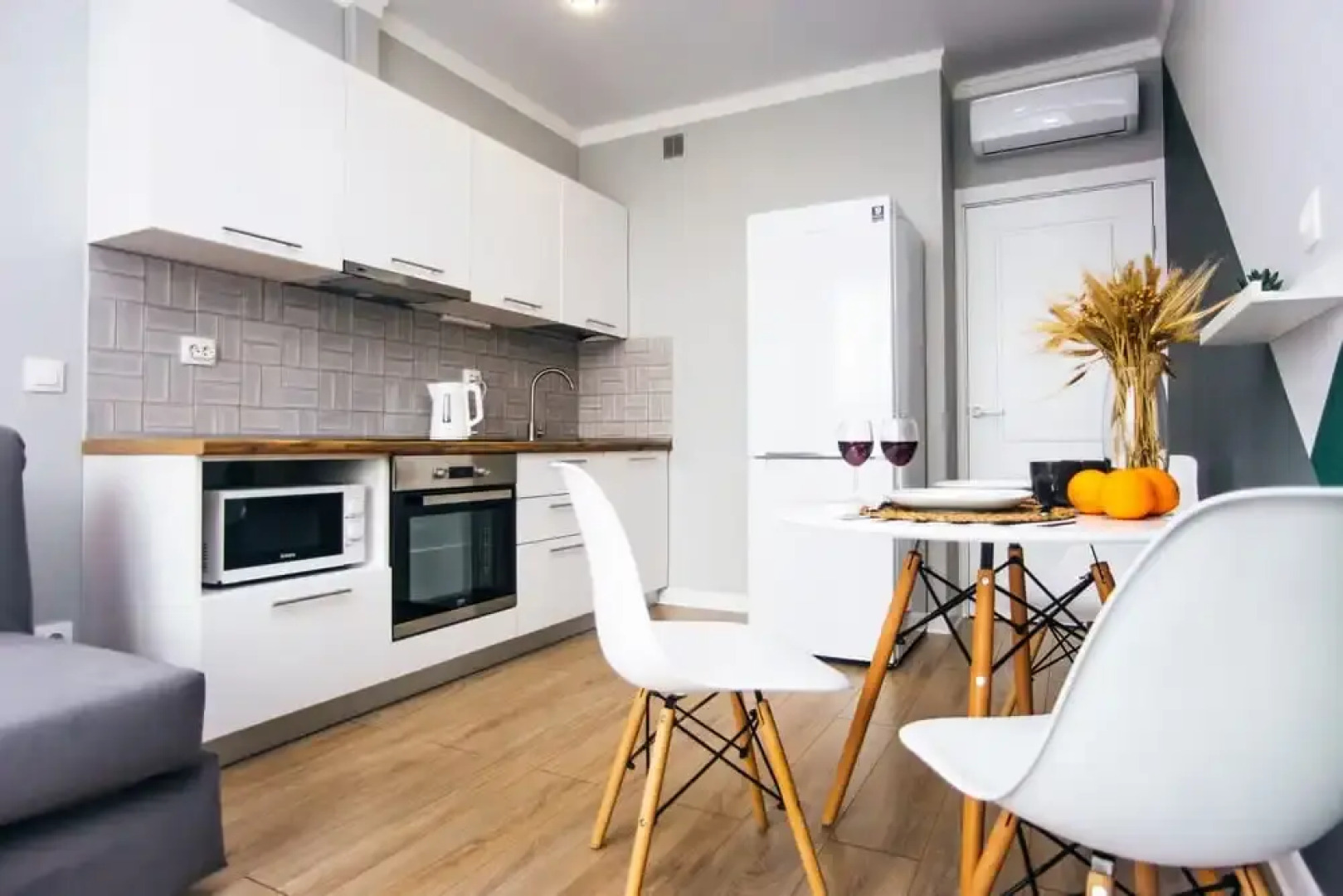 Апартаменты Uzor Apart Квартира на Энгельса с шикарным видом на закат