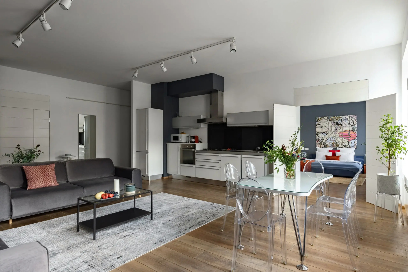 Апартаменты Minin Apartments с видом на Мойку 140 кв.м.