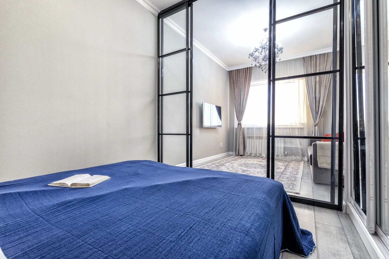 Квартира с красивым интерьером в центре Астаны