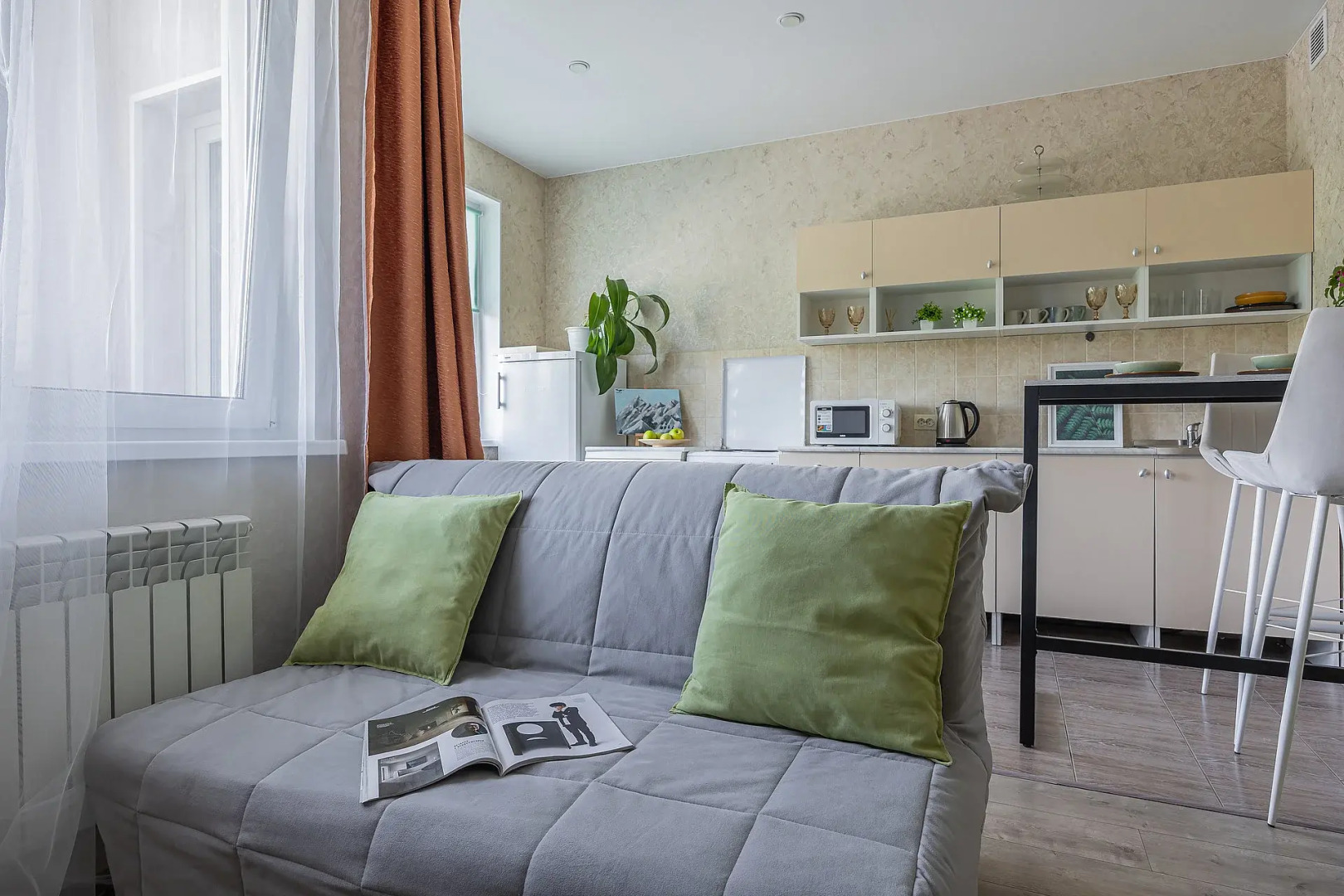 Квартира Студия с Огромной Парковочной зоной в 10 Мин.езды от Центра