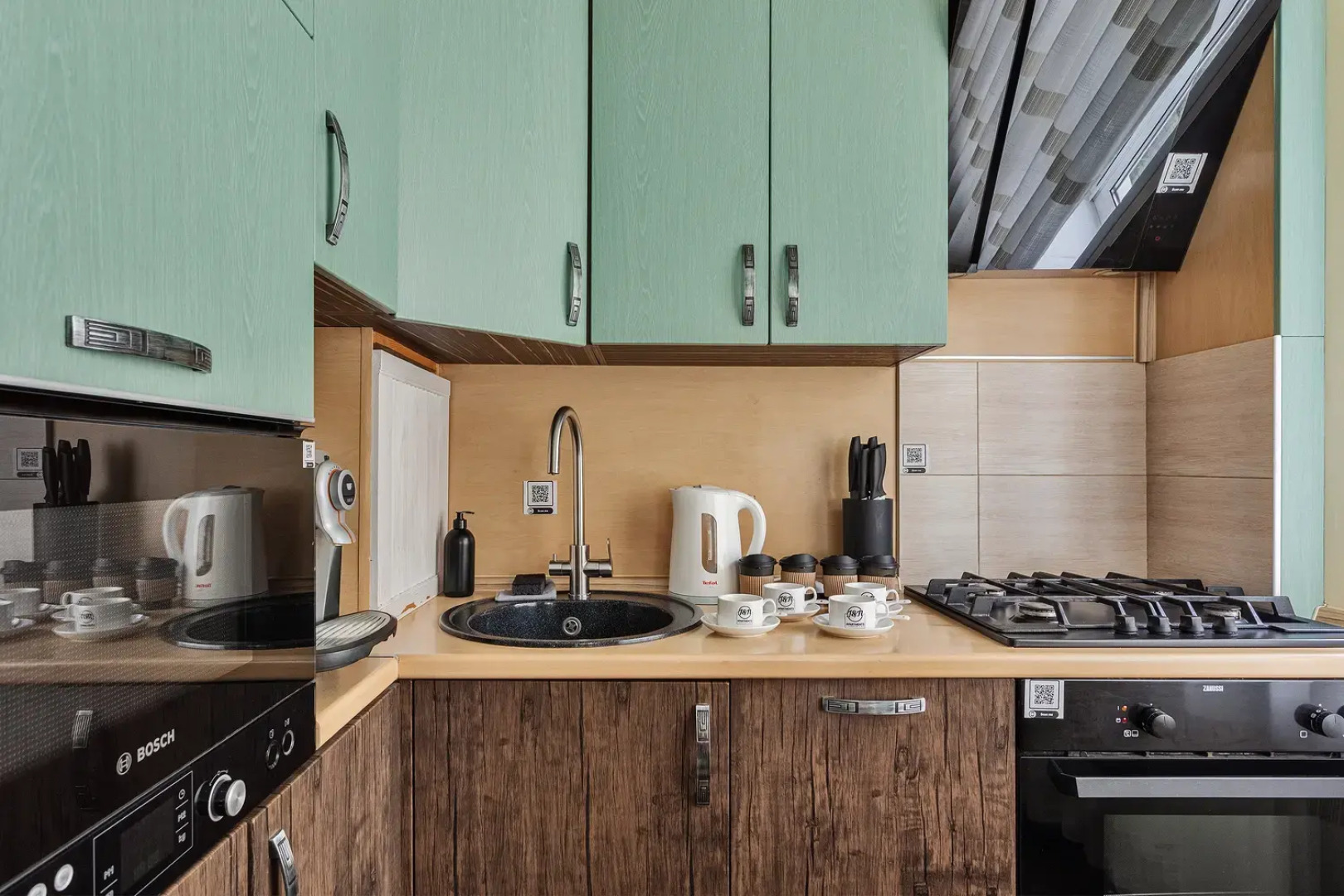 Апартаменты J&N Apartments Двухкомнатные с гидромассажной ванной Советская 10