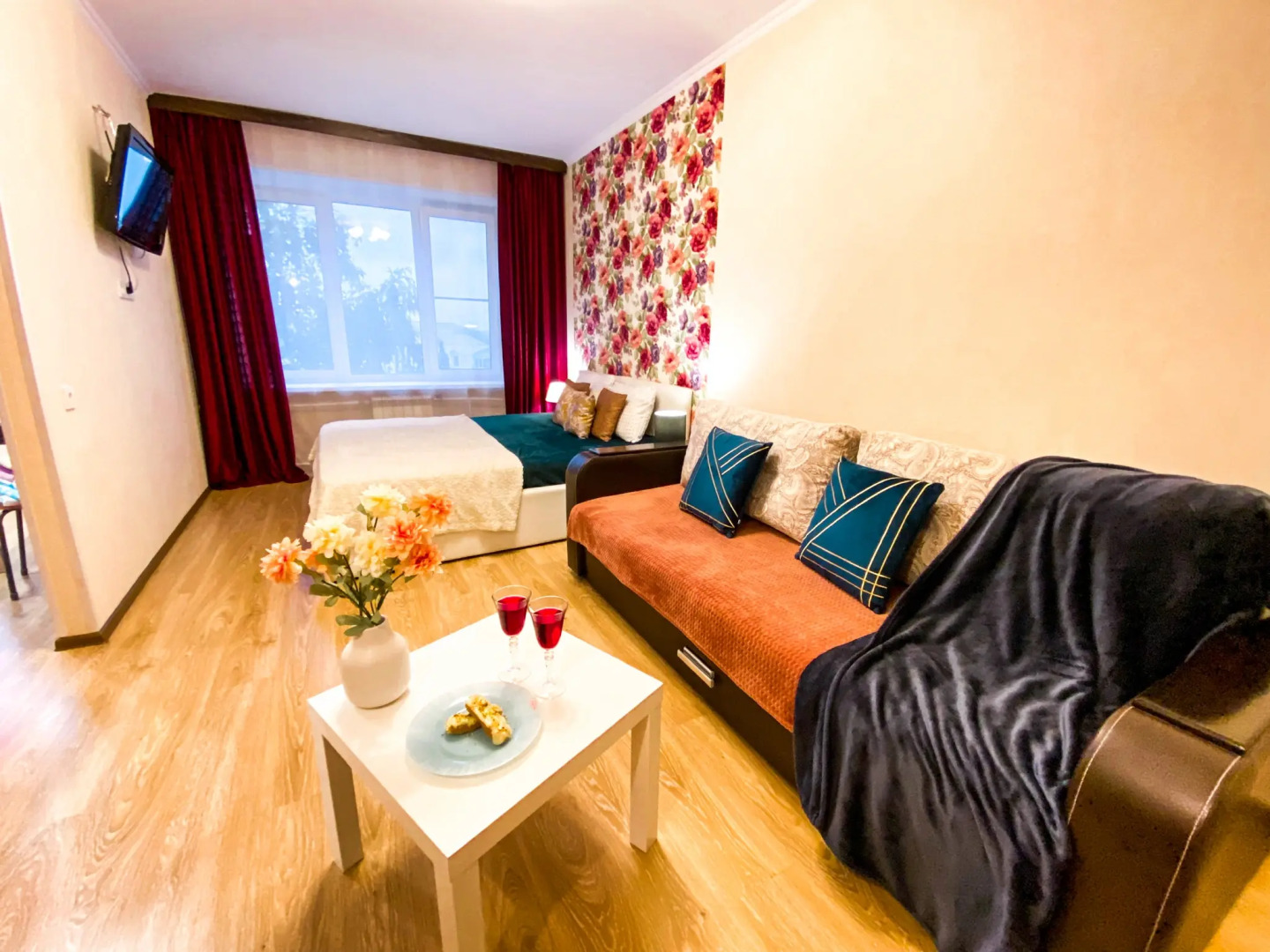 Апартаменты Акварель на Горького 102