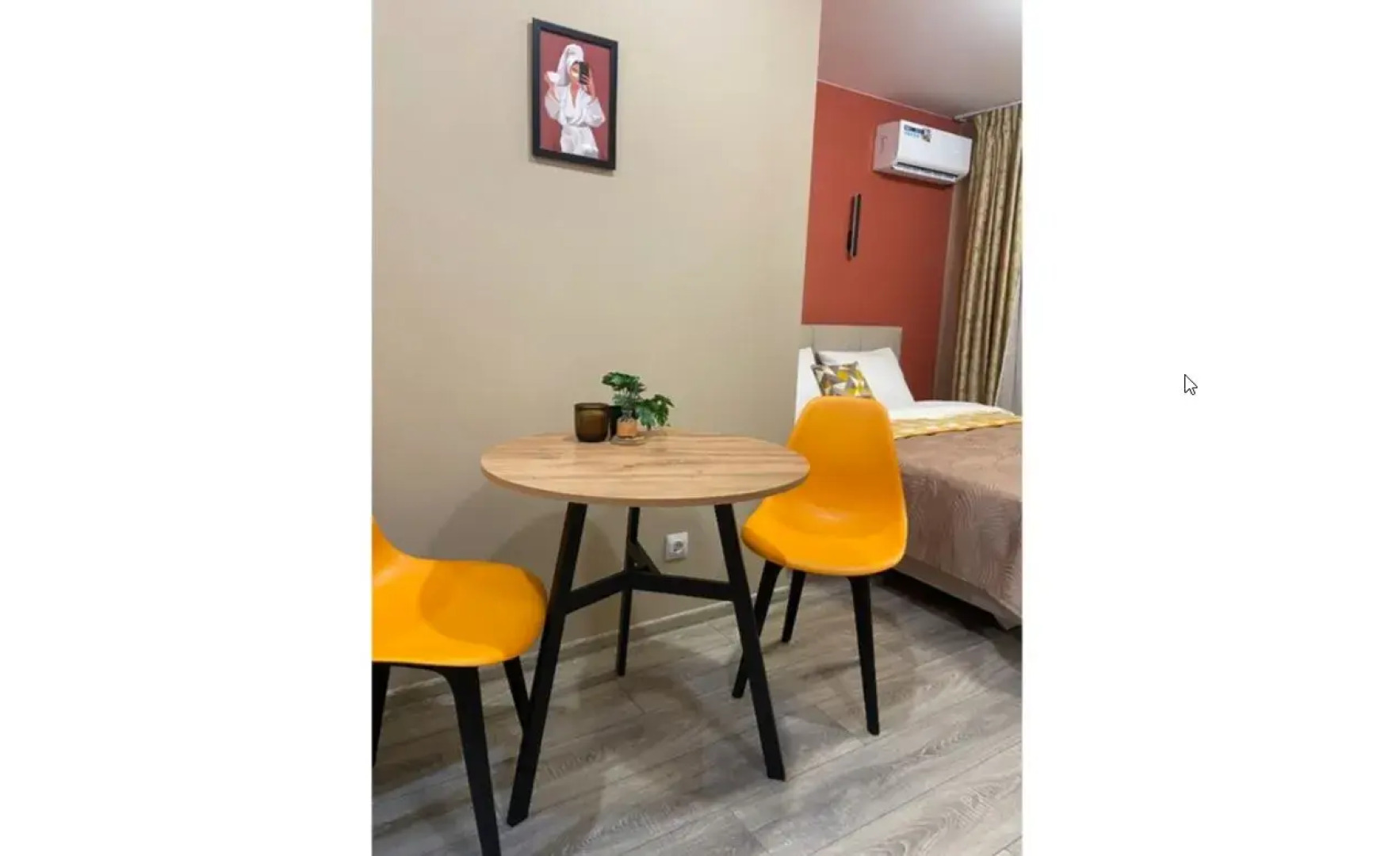 Апартаменты Эль Апарт на Содружества 66/110