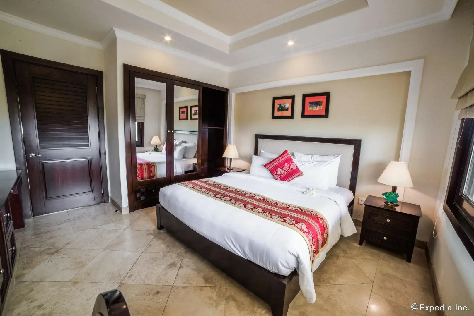 Отель Olalani Resort and Condotel