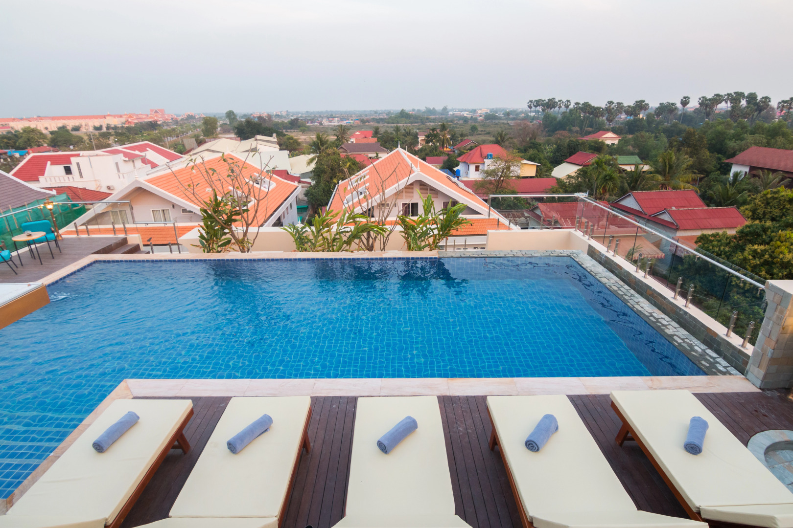 Отель Anachak Angkor Residence