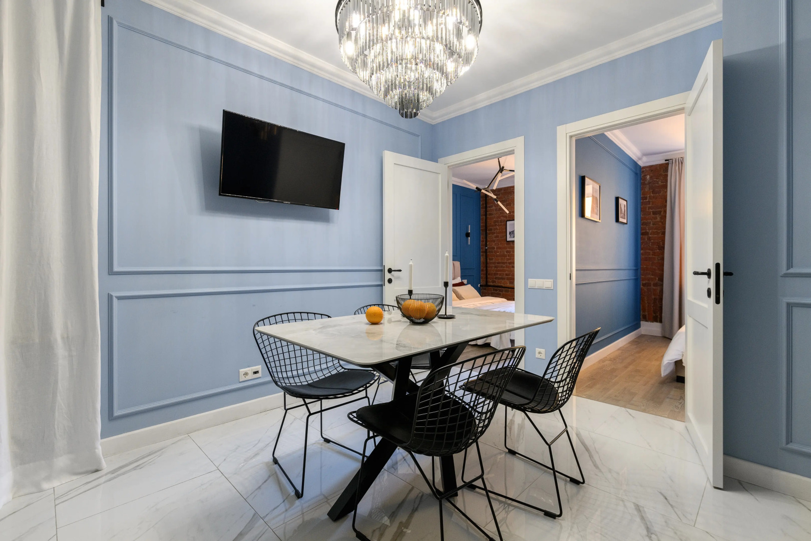 Апартаменты на главной ресторанной улице