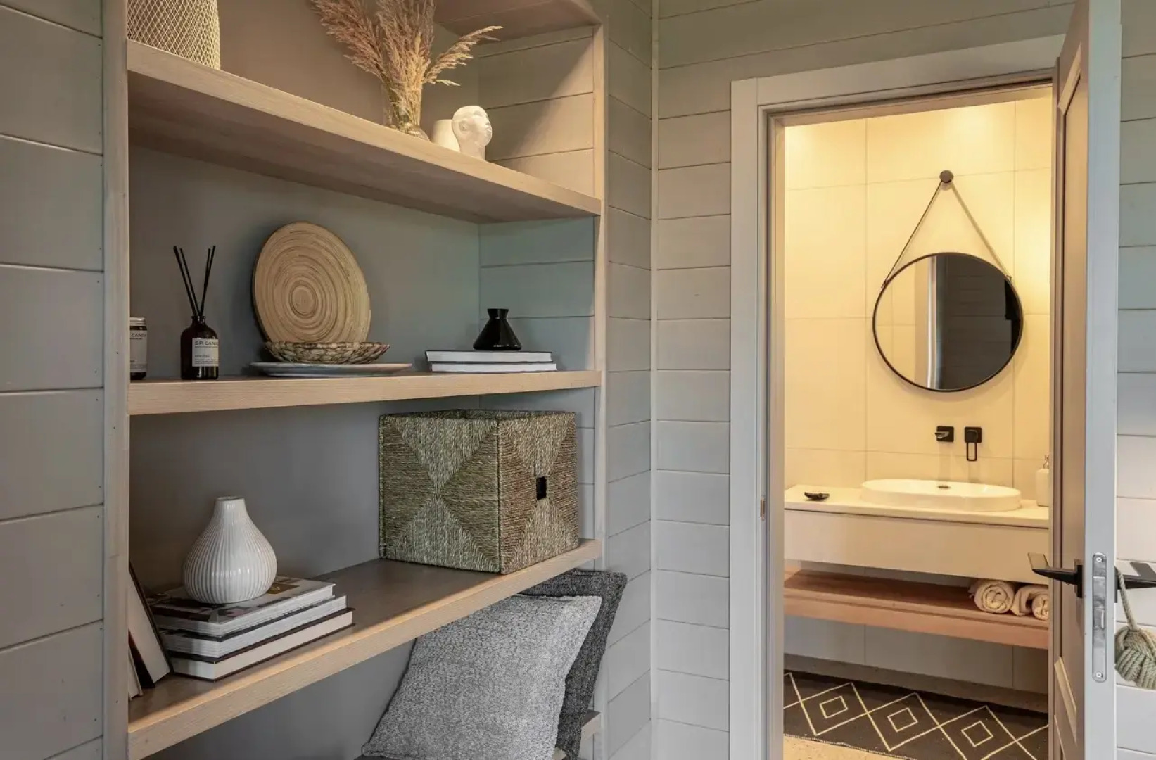 Гостевой дом Дом с сауной  у озера 70м