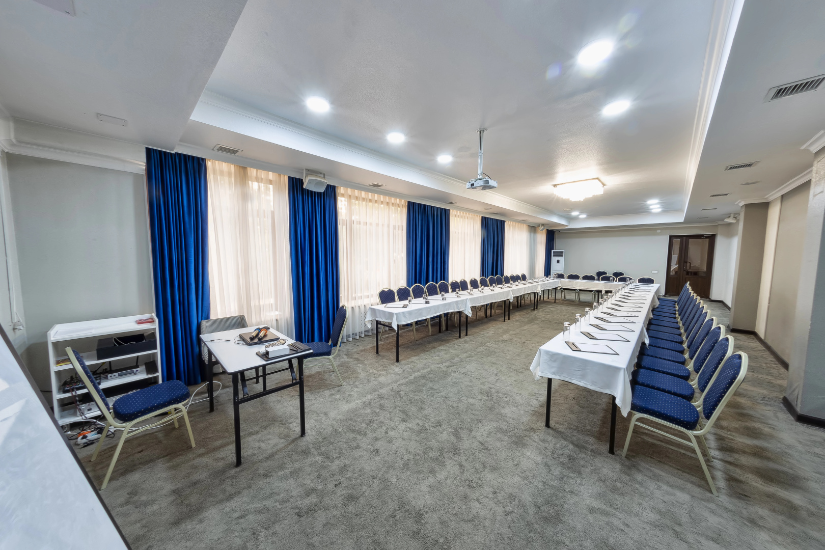Отель Osh Grand Hotel Chavo
