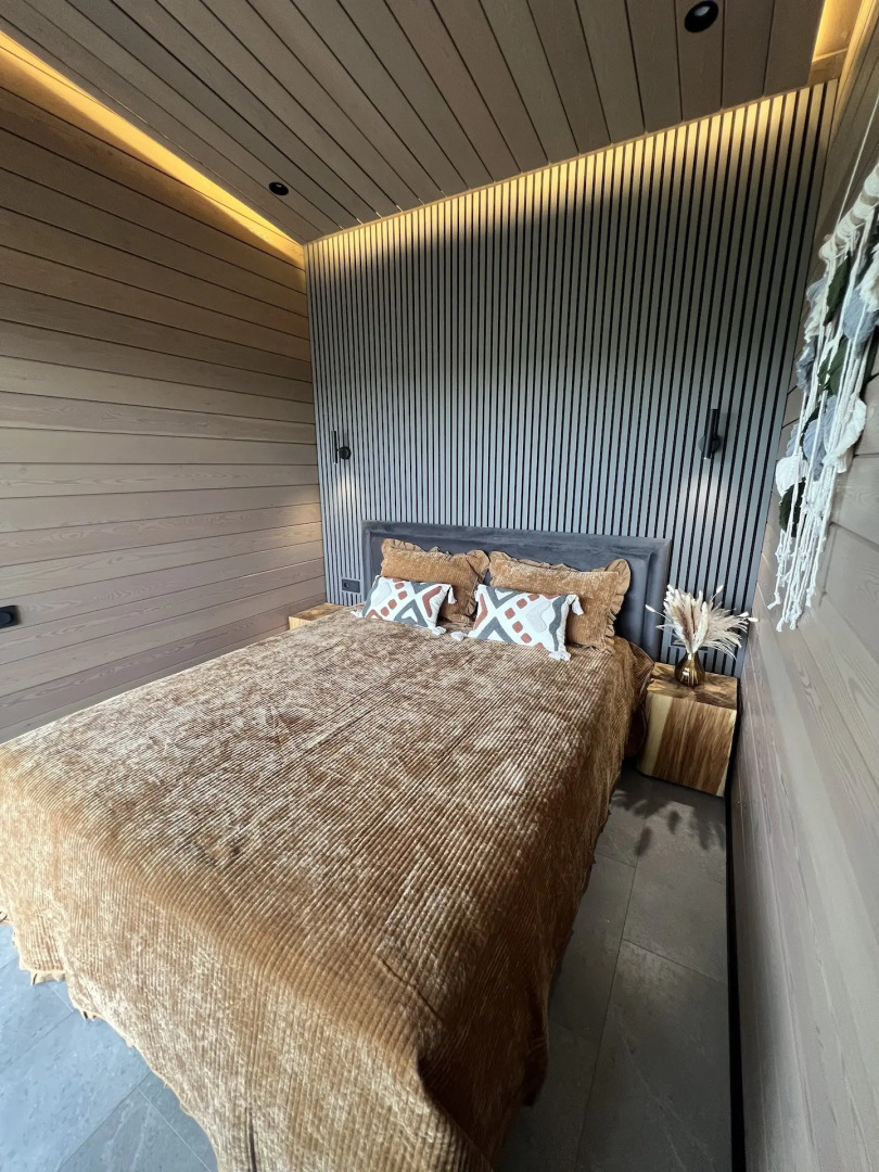 Частный дом Lakeside house