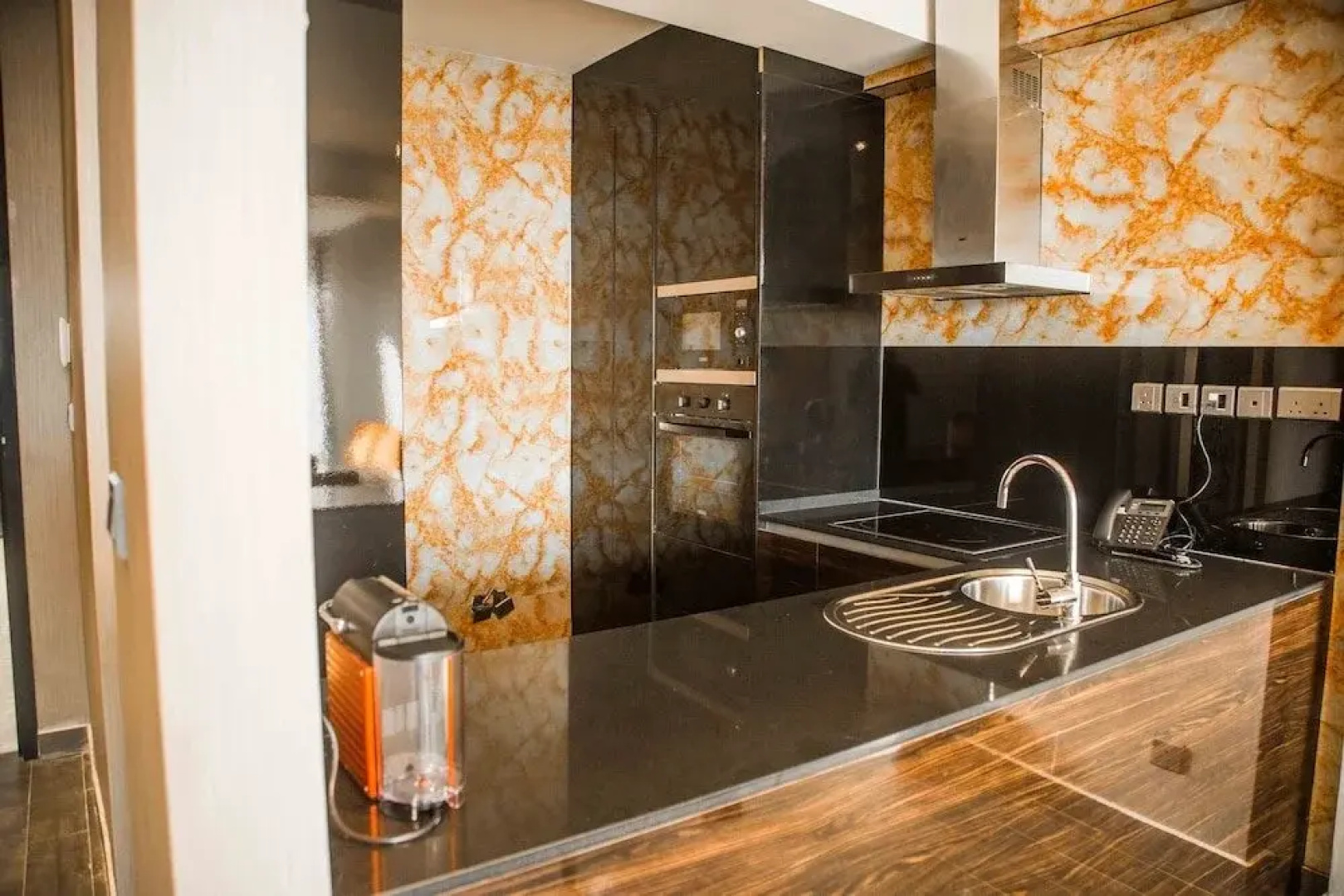 Отель Bel Air Crest Hotel & Suites