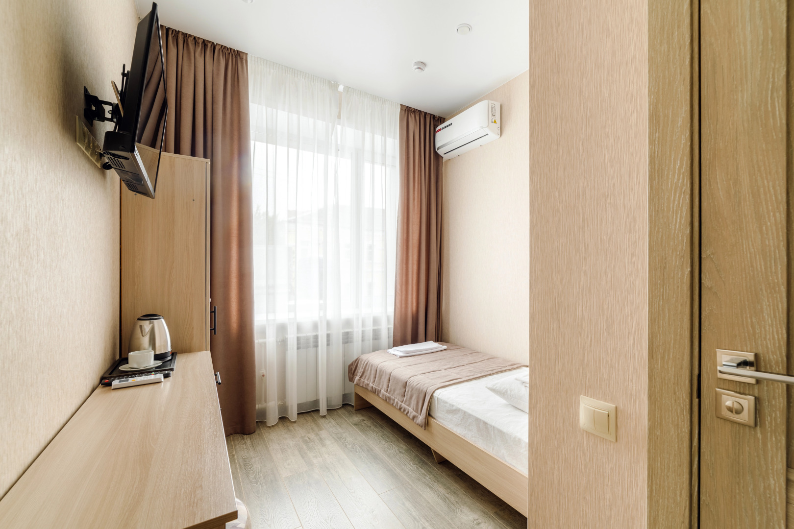 Отель Платон