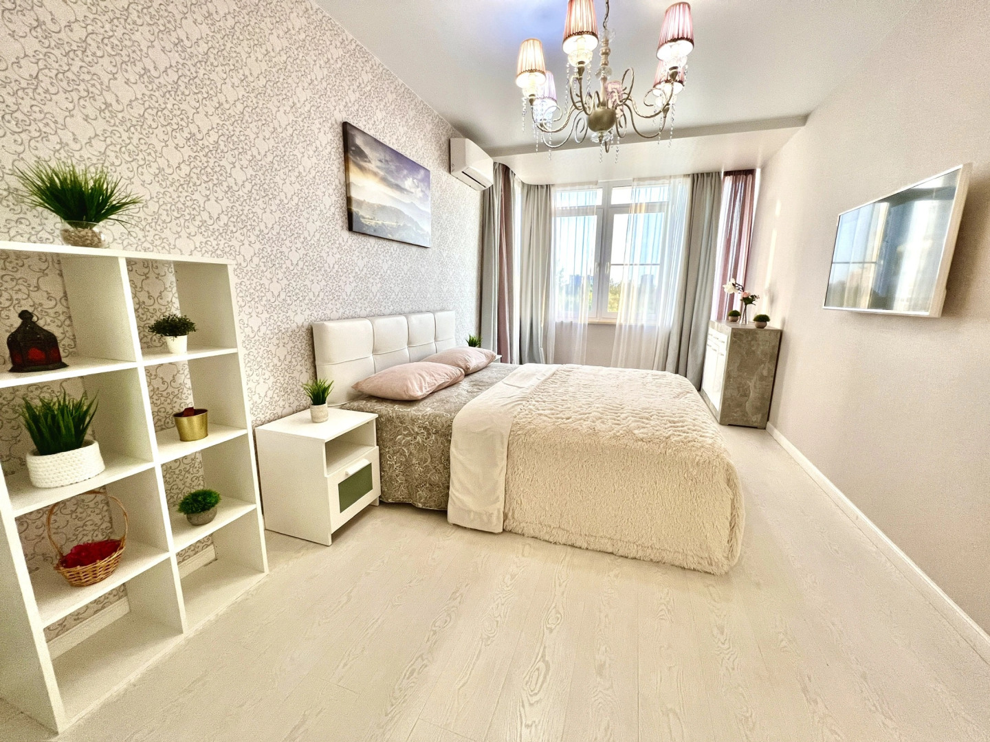 Апартаменты на Ново-Садовой, 106 (лит. О)  с видом на реку Волгу