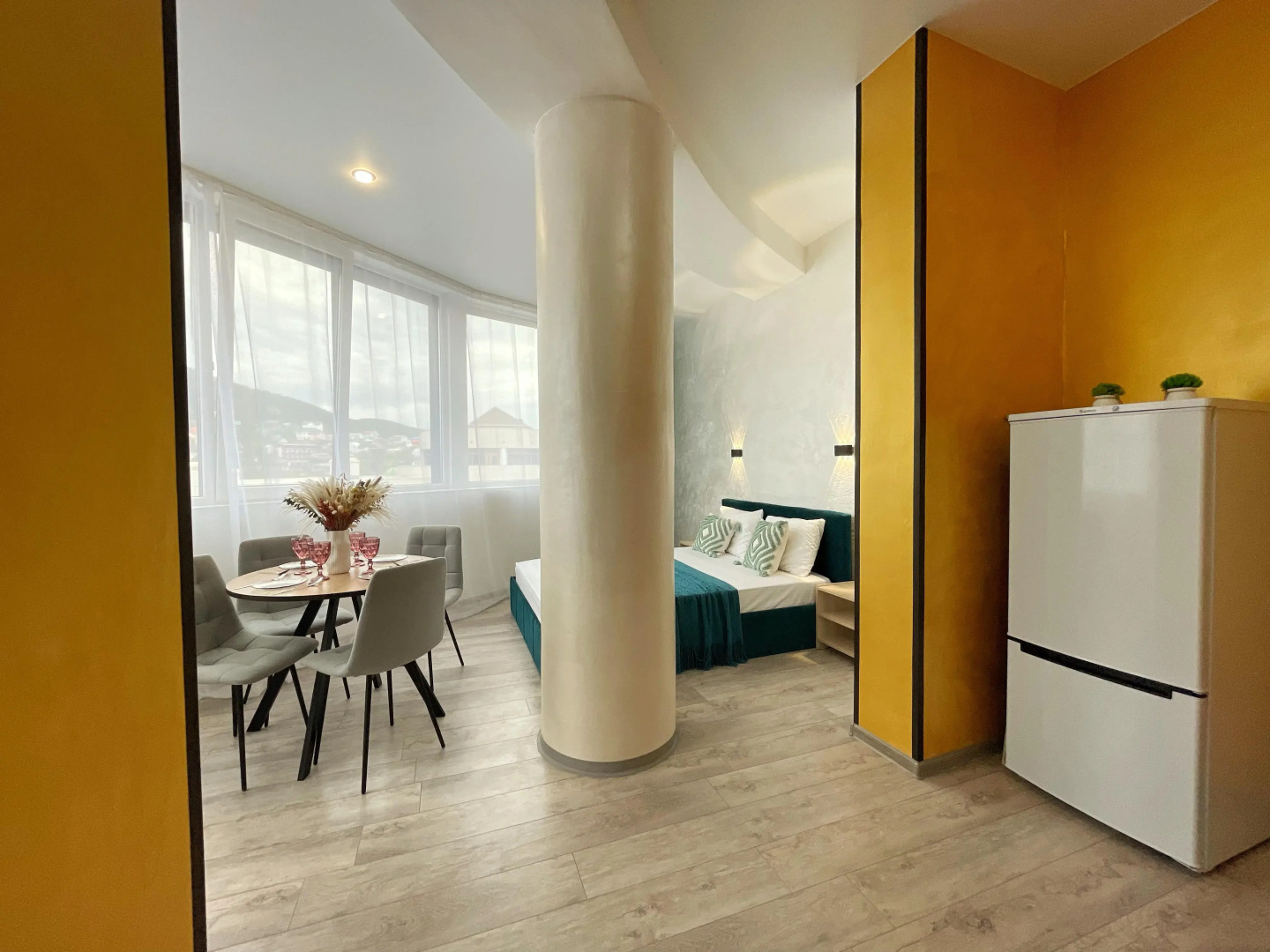 Апартаменты для Четверых с Видом на Горы и Море