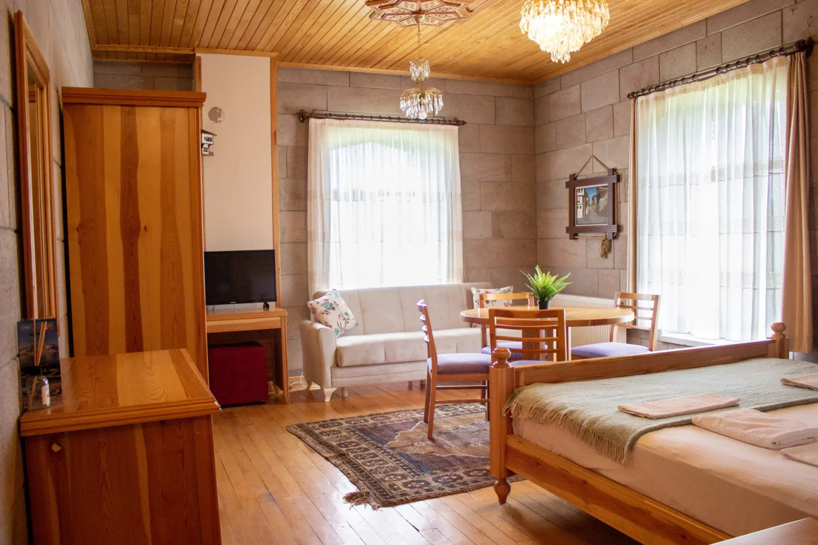 Отель Lake Cildir Lodge