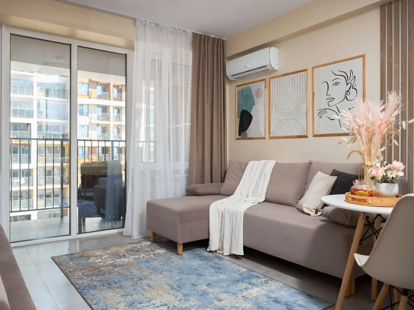 Квартира с боковым видом на море и горы в ЖК Каравелла Португалии