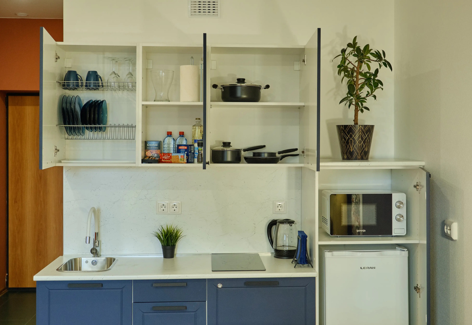 Квартира Astrea-студия у Метро Рядом с Аквапарком