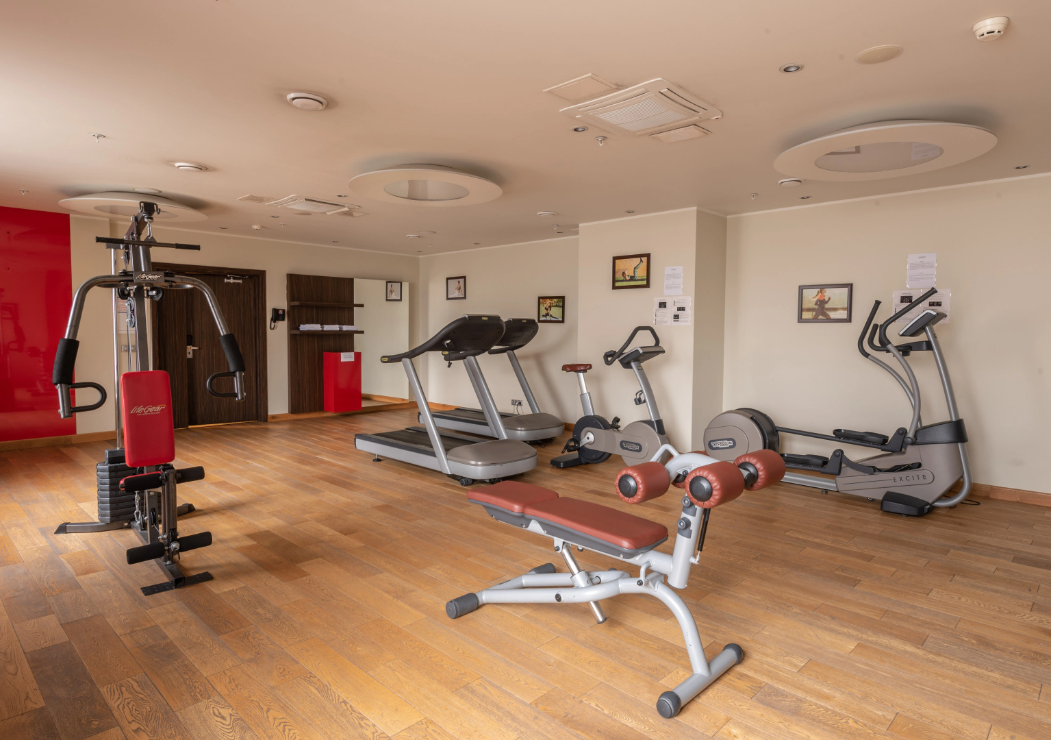 Отель Cosmos Novosibirsk Hotel