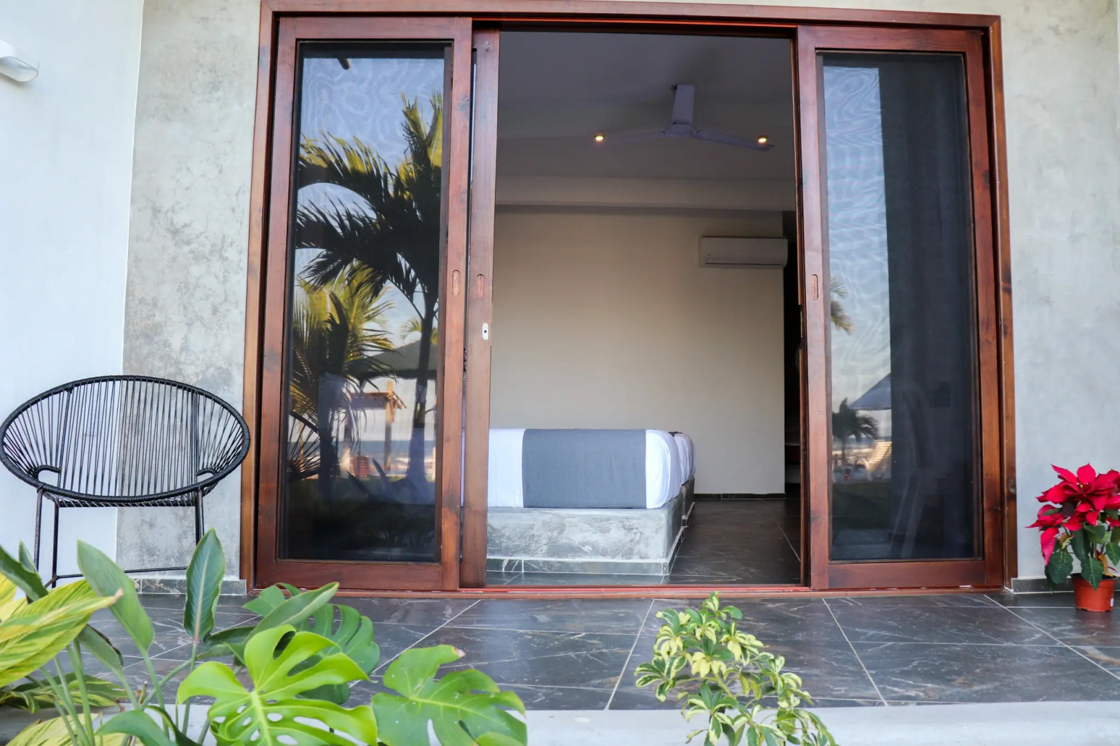 Отель Lunazul by Rotamundos