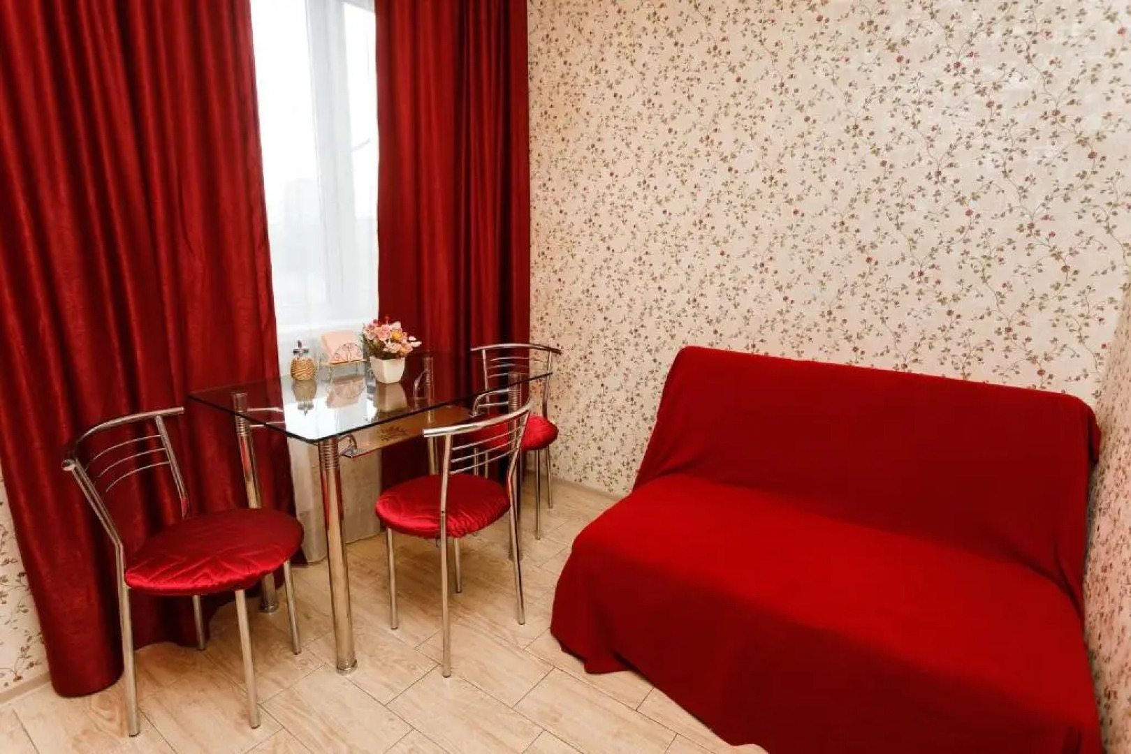 Апартаменты Серова 27