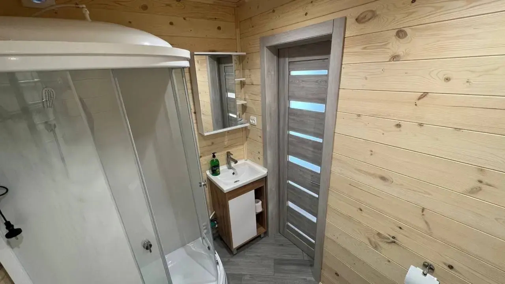 Частный дом Ирбис  Уральская сказка