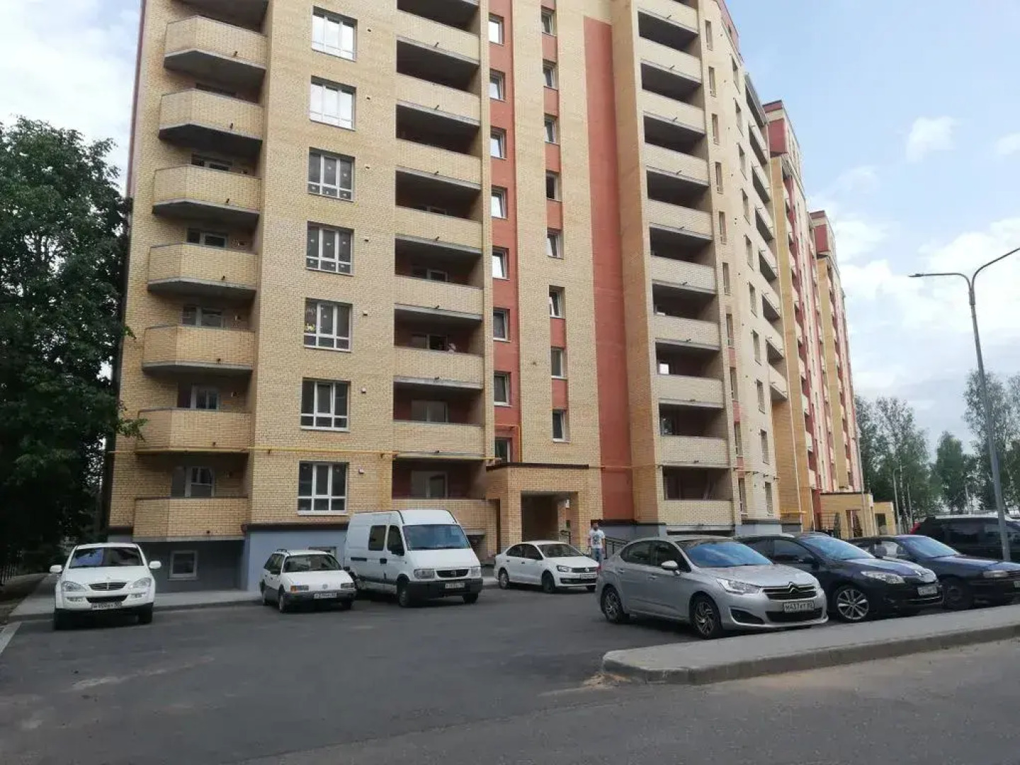 Апартаменты у Мирожского монастыря