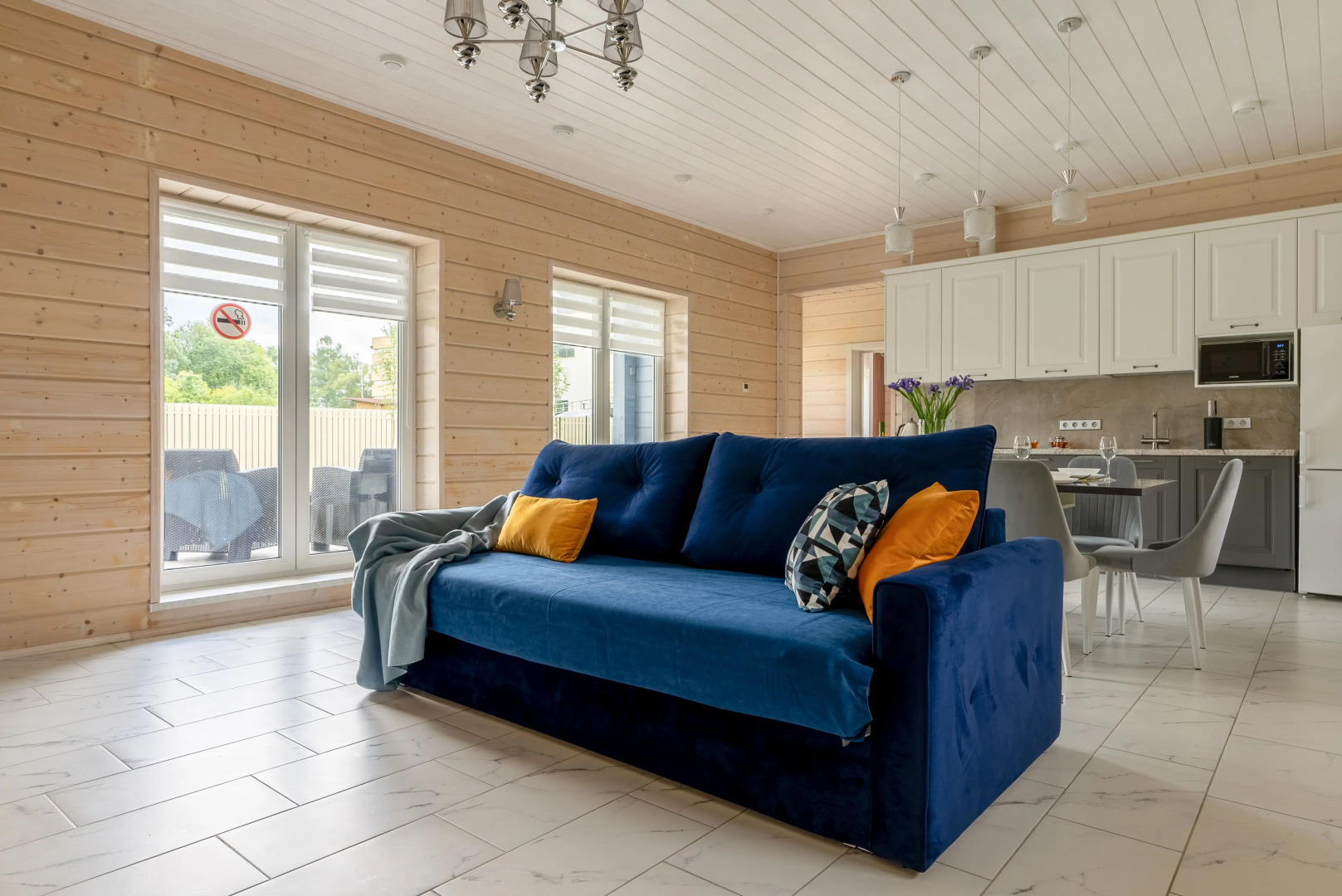 Частный дом Коттедж у озера на Речной